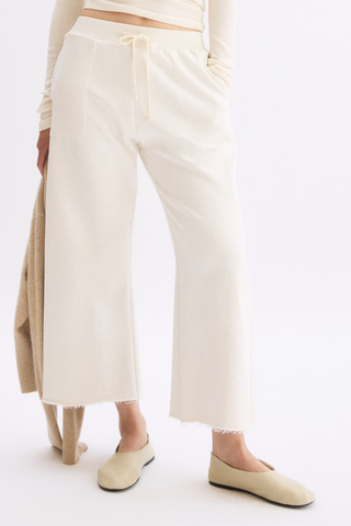 Kane Cropped Sweatpants | Chalk