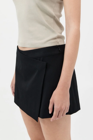 Wrap Short | Black