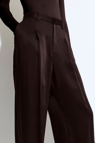 Satin Relaxed Pleated Pant | Dark Brown