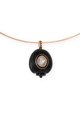 Classic Onyx Coquito Charm | Polki Diamond