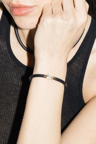 Carbon Bracelet | Pear Diamond