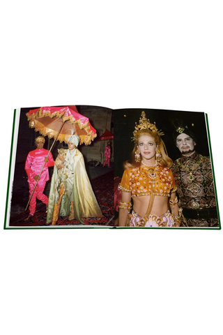 Bals: Legendary Costume Balls of the Twentieth Century