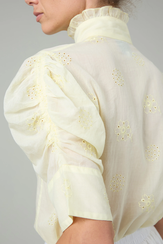 Vita Blouse | Tender Yellow - Floral Eyelet