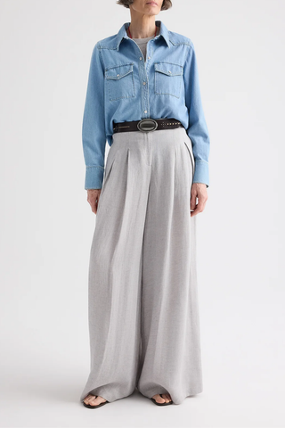 Buckle Bunny W/ Stitch Belt | Dakota