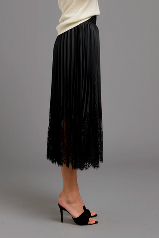Interlace Pleated Skirt | Black