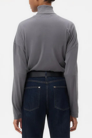 LS High V Shirt | Charcoal