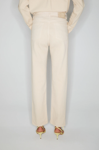 Paso Jeans | Nariida Almond