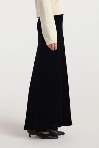 Fluid Velvet Skirt | Black