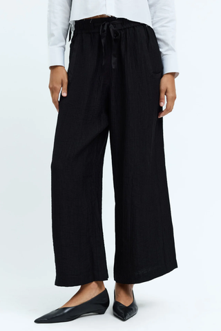 Crinkle Satin Broadway Pant | Black