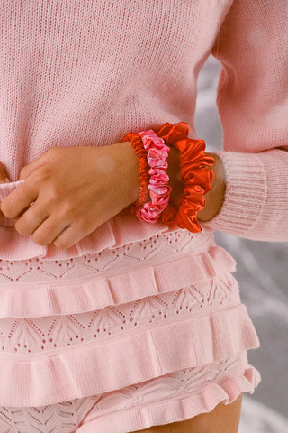 Scarlet Scrunchie Cracker