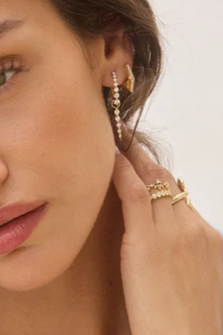 Large Oval Graduated Diamond Hoop | Single
