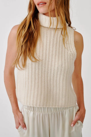 Saige Cropped Turtleneck | Gardenia