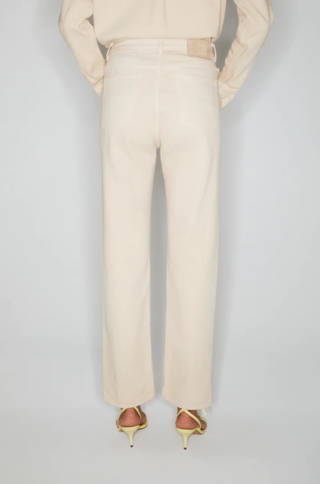 Paso Jeans | Nariida Almond