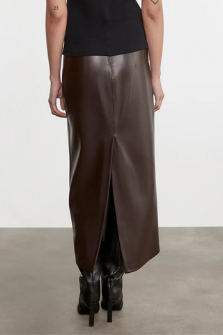Leather Curve Skirt | Dark Brown